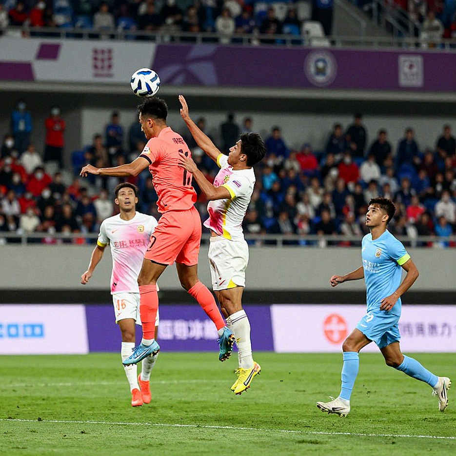 VAR in V-League: A New Process or Simply a New Responsibility Bearer? VAR in V-League: A New Process or Simply a New Responsibility Bearer?