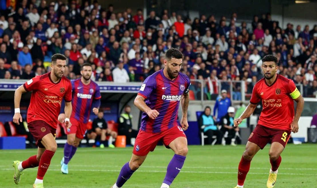Dữ liệu thì thầm ở V.League: Bóng đá Việt Nam và cuộc cách mạng chưa được gọi tên Dữ liệu thì thầm ở V.League: Bóng đá Việt Nam và cuộc cách mạng chưa được gọi tên
