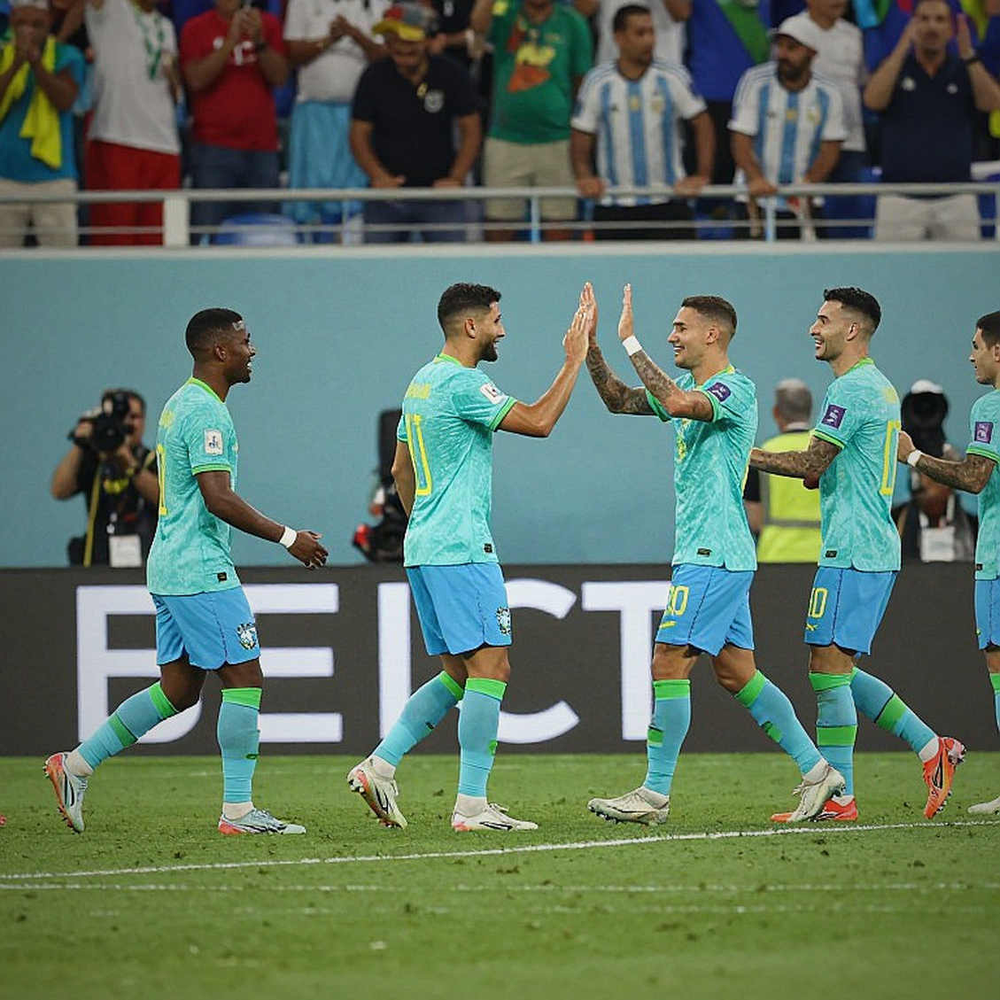 Release Clauses and the Noise of Summer: The Real Map of the Transfer Market Release Clauses and the Noise of Summer: The Real Map of the Transfer Market